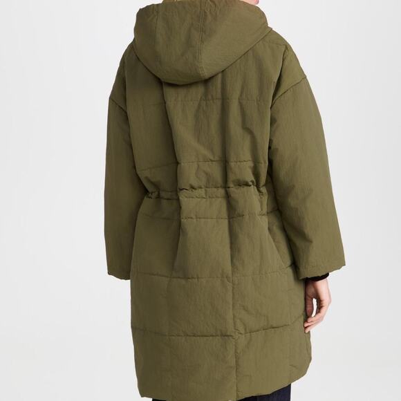 Closed Quilted Coat - Picture 2 of 7